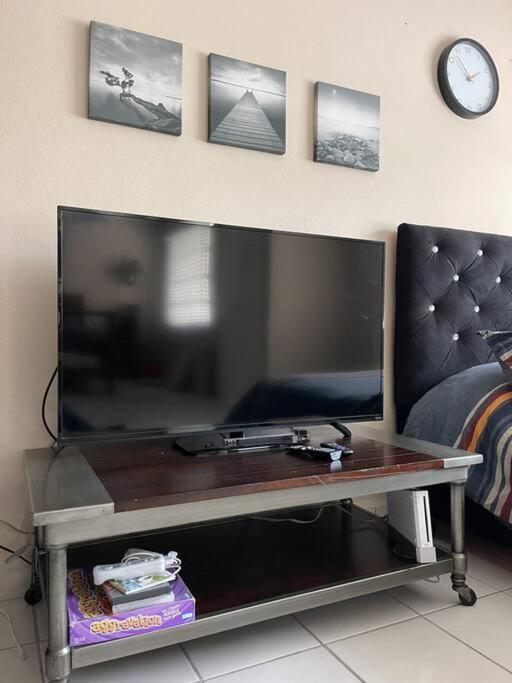 Otay Studio Great Patio Near Otay Crossing & Airport 티후아나 외부 사진