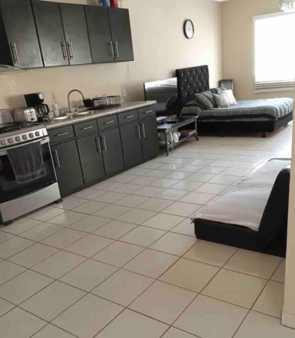 Otay Studio Great Patio Near Otay Crossing & Airport 티후아나 외부 사진